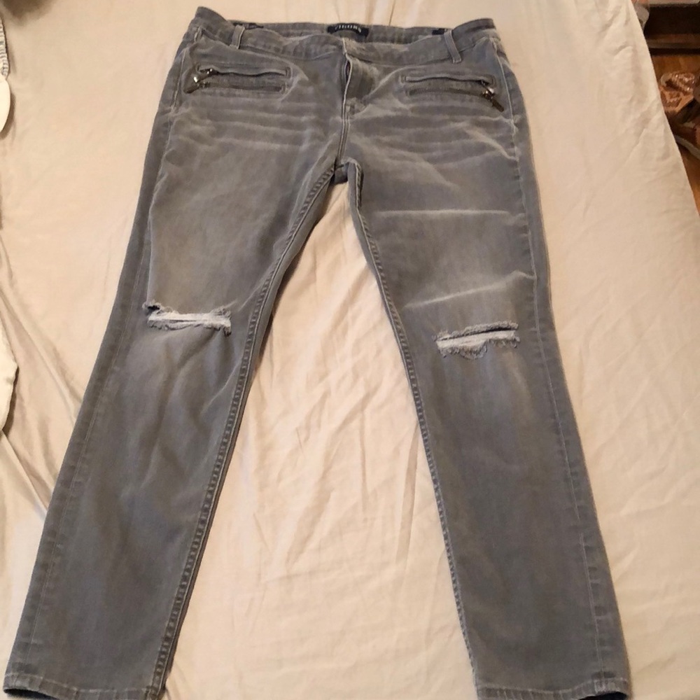 Vigoss destructed distressed gray skinny jeans